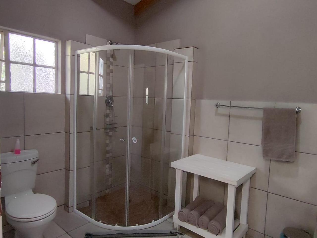 Numbi Hills Self-Catering Villa Хейзивю Екстериор снимка