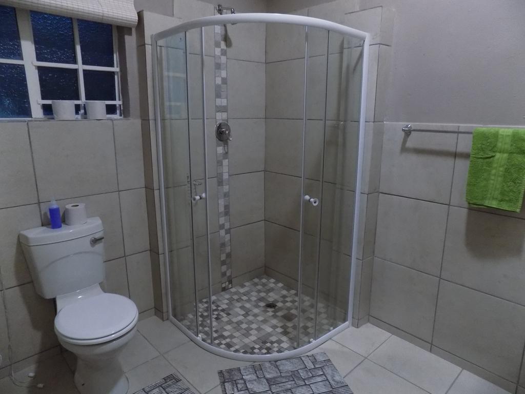 Numbi Hills Self-Catering Villa Хейзивю Екстериор снимка