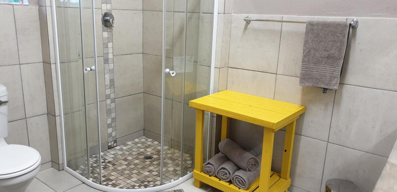 Numbi Hills Self-Catering Villa Хейзивю Екстериор снимка